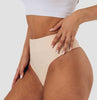 Nahaufnahme von der Shapewear Lower Belly Shaper seitlich getragen von einer Frau